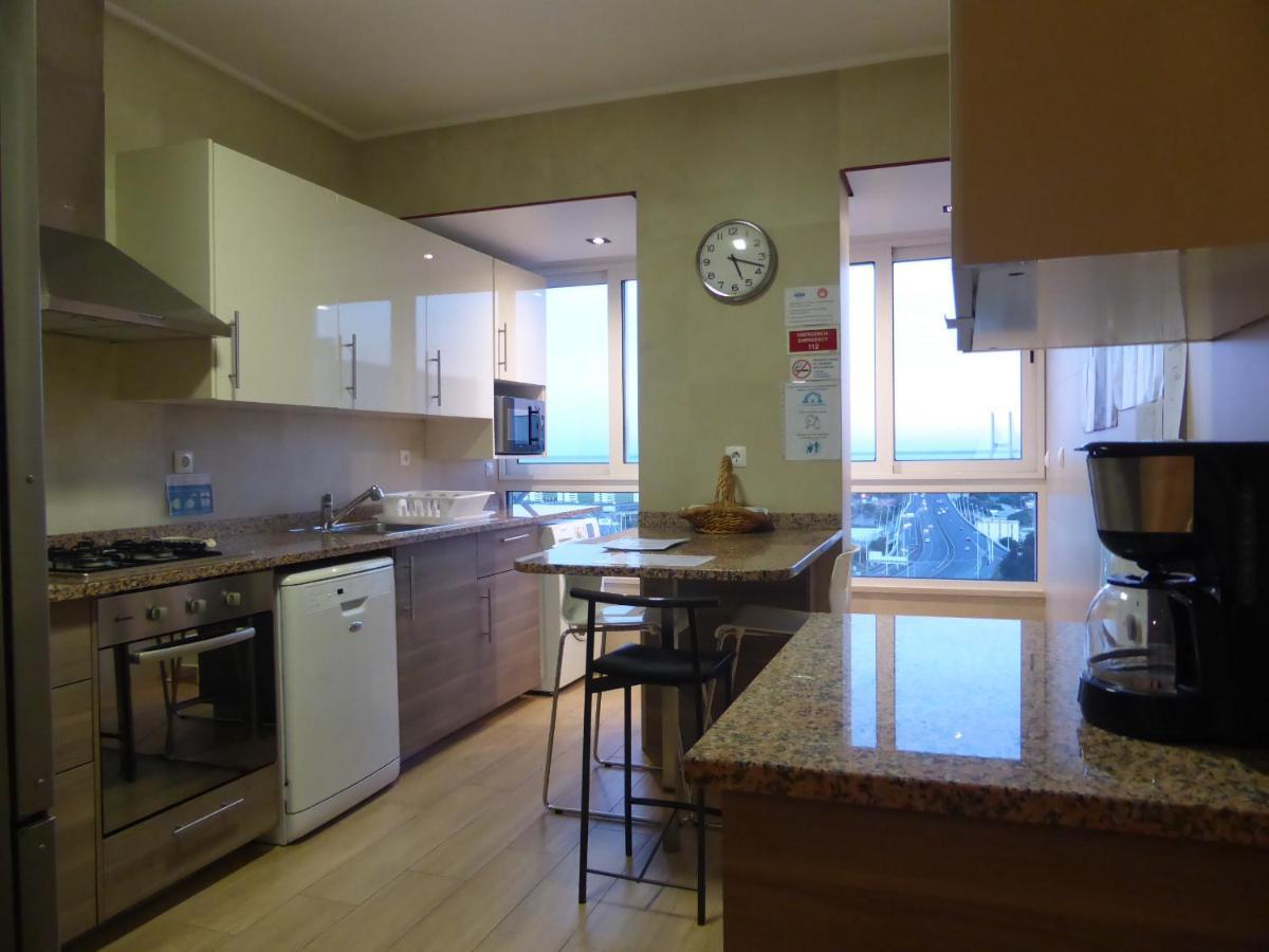 A View To The River Tejo - Sixtyfive Boutique Home Lisbona Esterno foto
