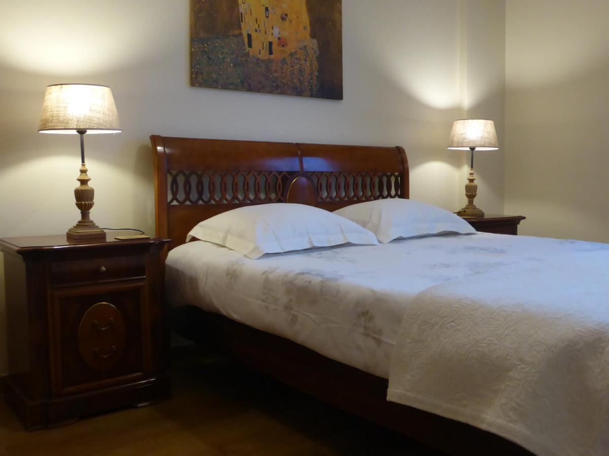 A View To The River Tejo - Sixtyfive Boutique Home Lisbona Esterno foto