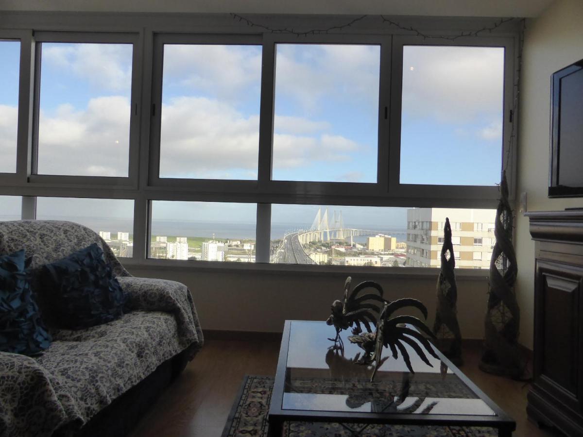 A View To The River Tejo - Sixtyfive Boutique Home Lisbona Esterno foto
