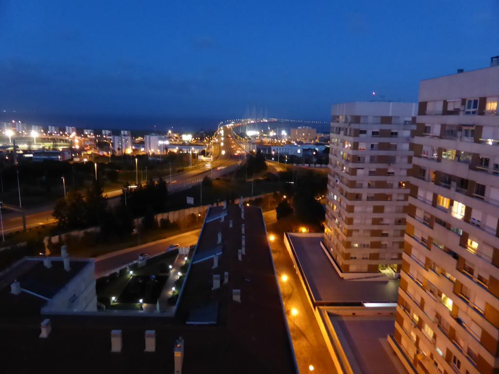A View To The River Tejo - Sixtyfive Boutique Home Lisbona Esterno foto
