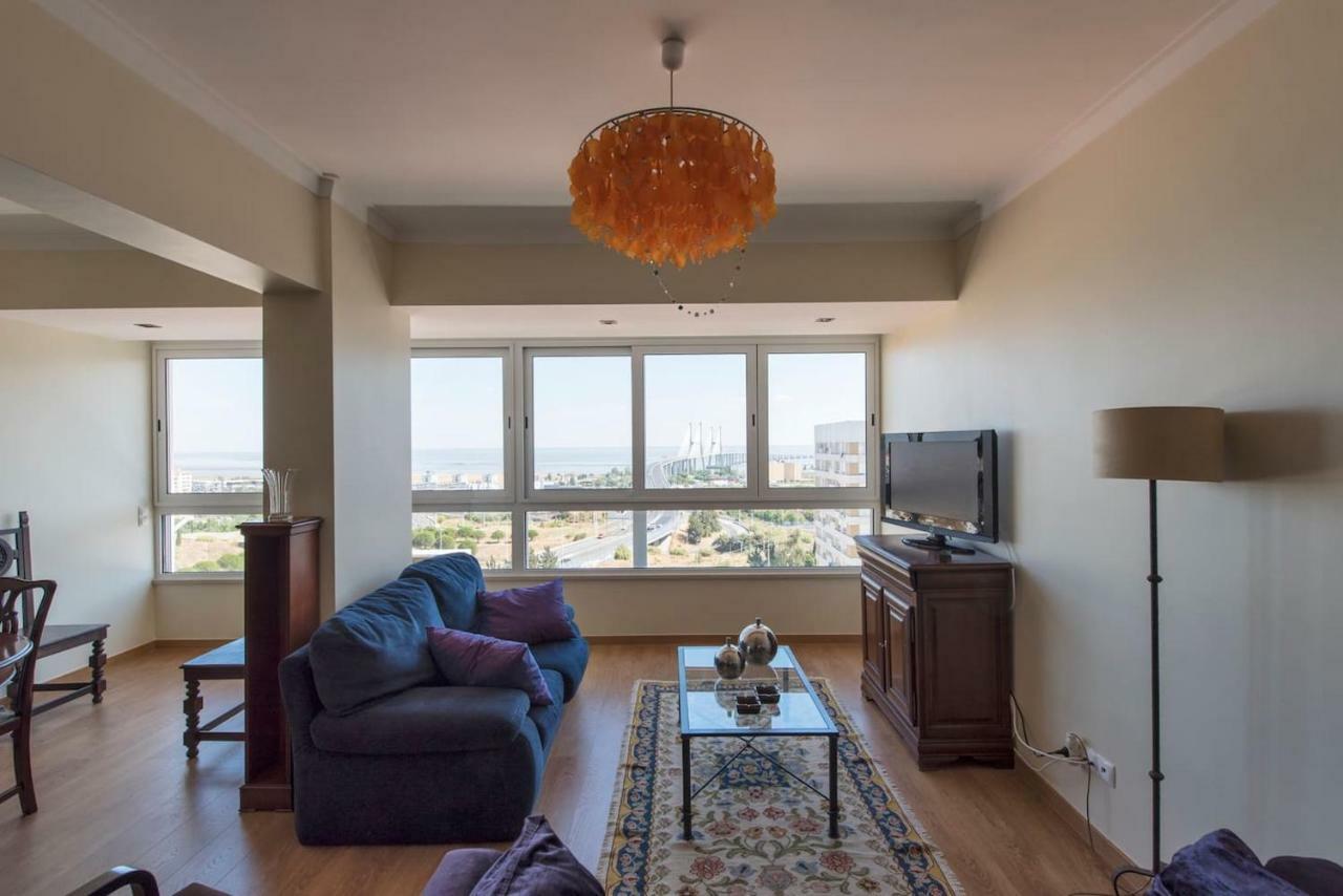 A View To The River Tejo - Sixtyfive Boutique Home Lisbona Esterno foto